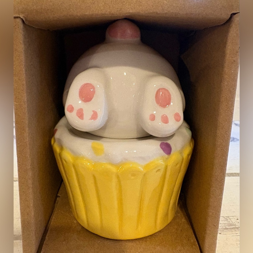 Cute Bunny Cupcake Ceramic Salt and Pepper Shaker